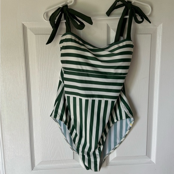 Summersalt- The Tie Oasis - Picture 1 of 3